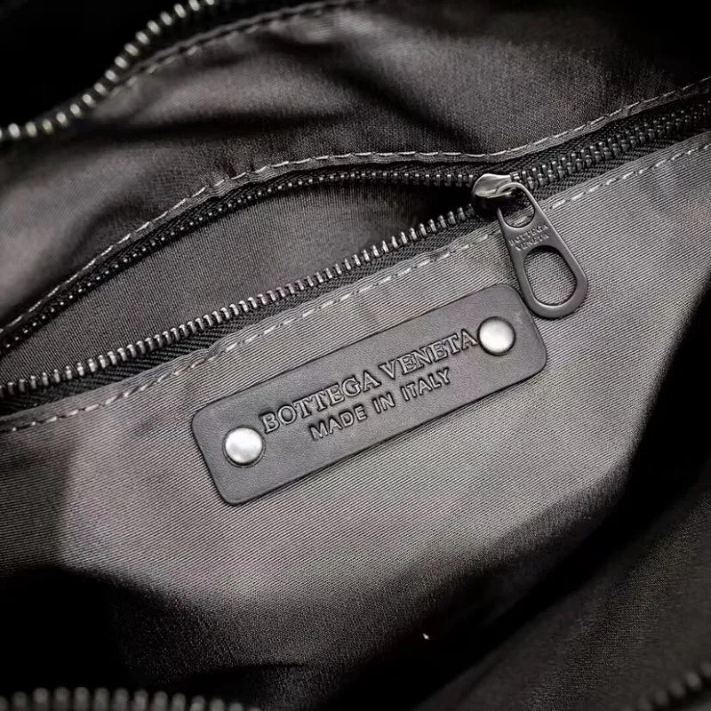 All categories 💚 Top version men’s bags 💚 BV 2024 new BV crossbody bag